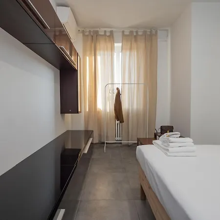Modern 3 Bedroom With Balcony Steps From San Siro By Rentopolis Appartamento *