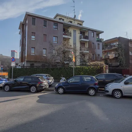 Modern 3 Bedroom With Balcony Steps From San Siro By Rentopolis Apartmán Milán