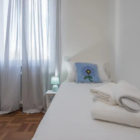 Apartmán Modern 3 Bedroom With Balcony Steps From San Siro By Rentopolis *