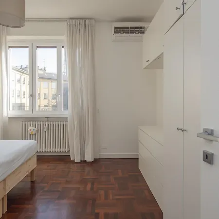 Modern 3 Bedroom With Balcony Steps From San Siro By Rentopolis Apartmán
