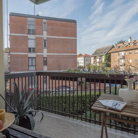 Modern 3 Bedroom With Balcony Steps From San Siro By Rentopolis * Milán