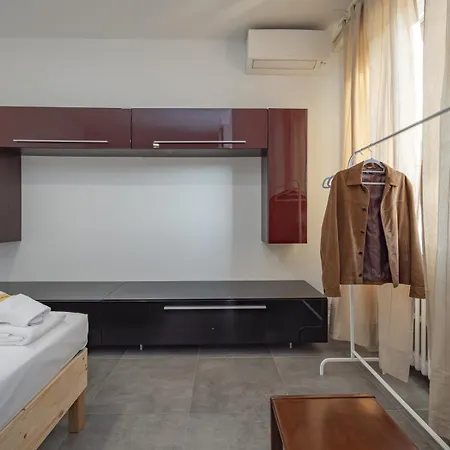 Modern 3 Bedroom With Balcony Steps From San Siro By Rentopolis Lägenhet *